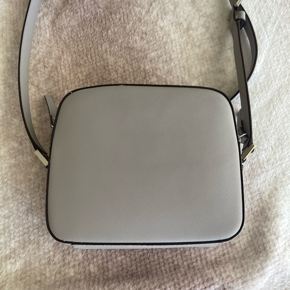 Kate Spade Purse - Picture 3 of 5